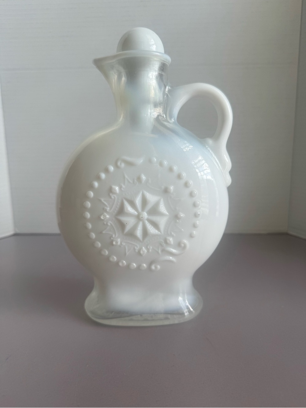 Vintage 1957 Decanter Jim Beam Opalescent